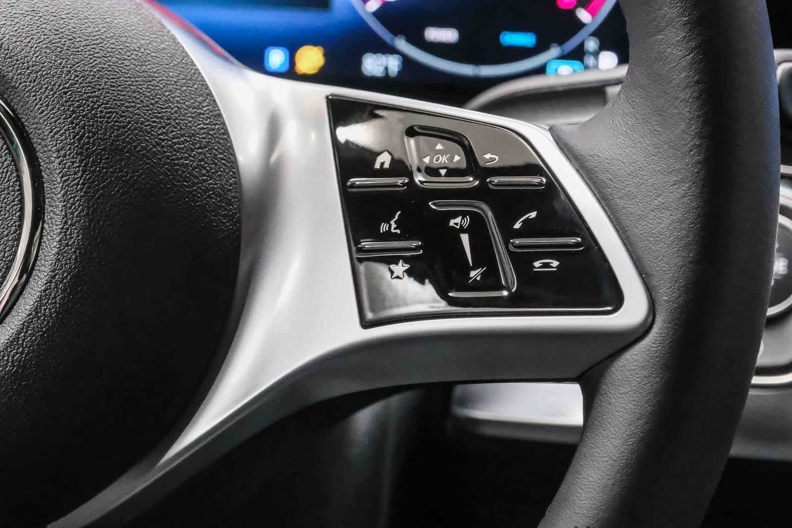 New 2026 Polar White Mercedes-Benz GLB 250 image 61