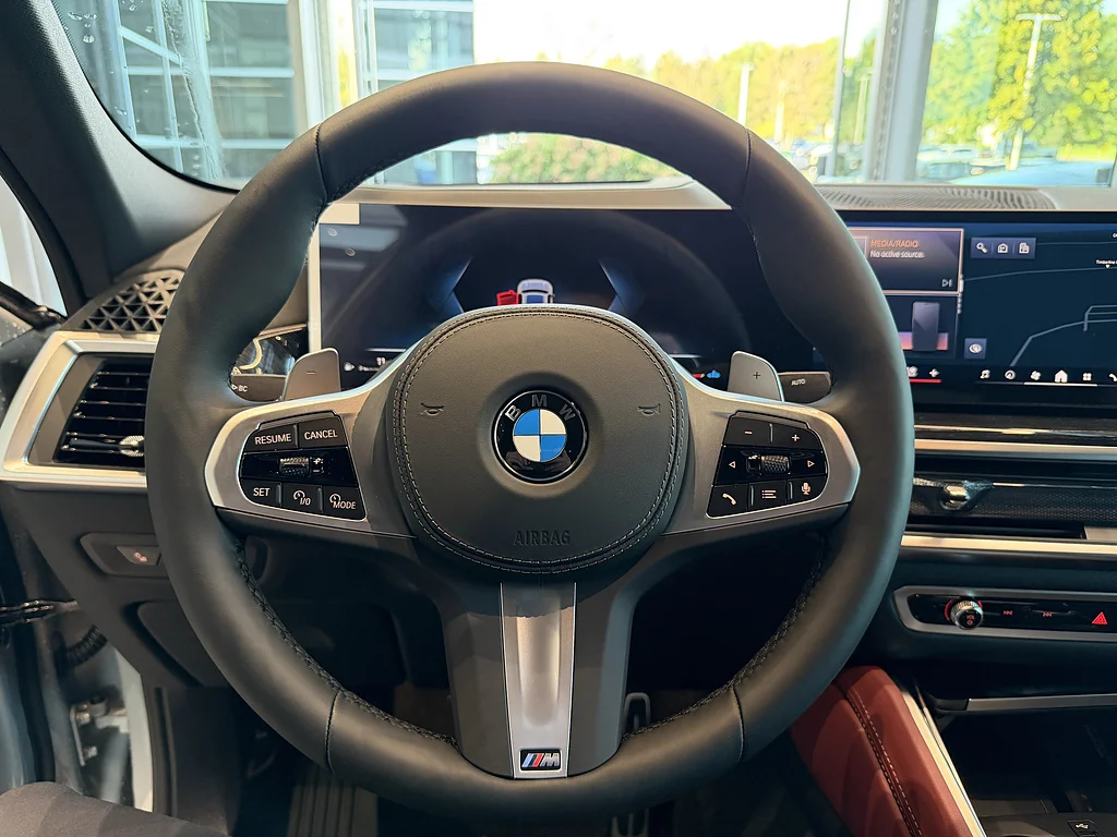 New 2027 Brooklyn Grey Metallic BMW xDrive40i image 9