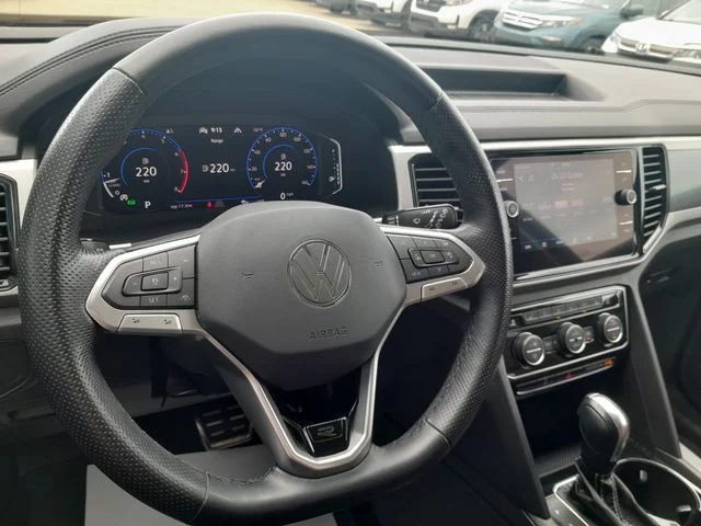 Used 2021 Green Volkswagen 3.6L V6 SEL R-Line image 11