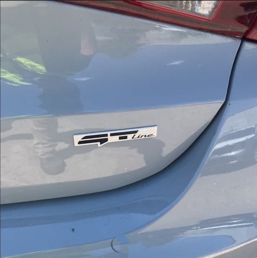 Used 2023 Wolf Gray Kia GT-Line image 17