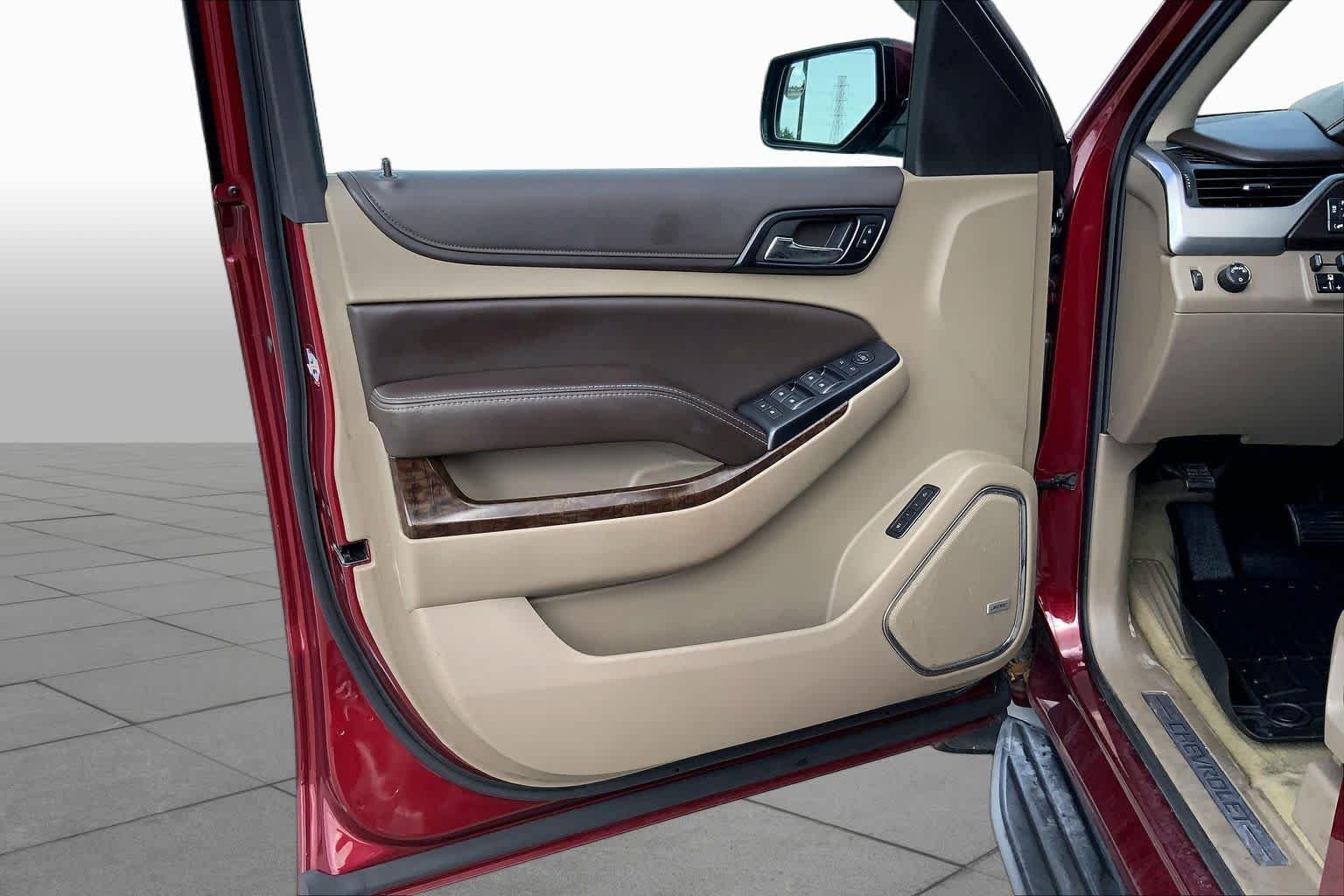 Used 2016 SIREN RED TINTCOAT Chevrolet LT image 21