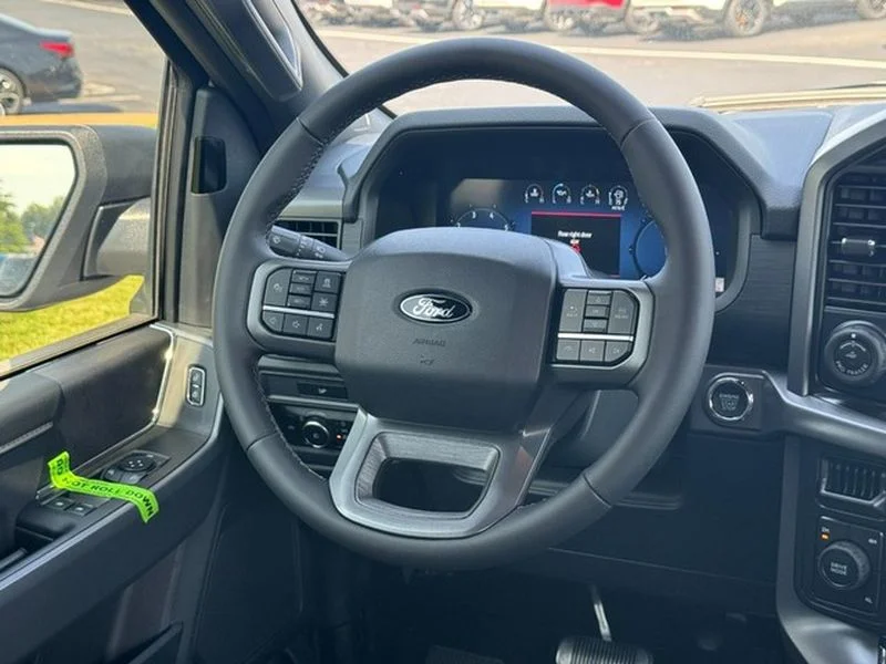 New 2026 Oxford White Ford XLT image 6