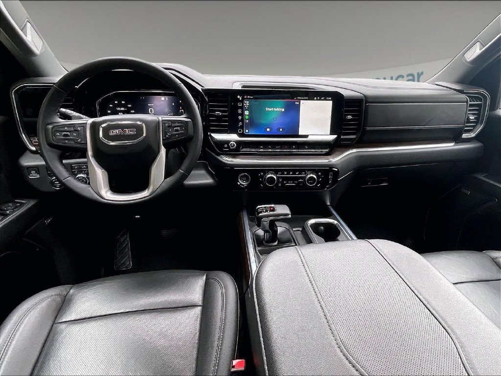 Used 2023 White GMC SLT image 21