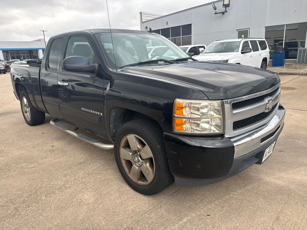 Used 2009  Chevrolet Work Truck image 1