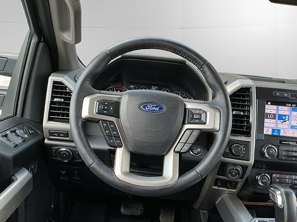 Used 2019 Silver Ford LARIAT image 12