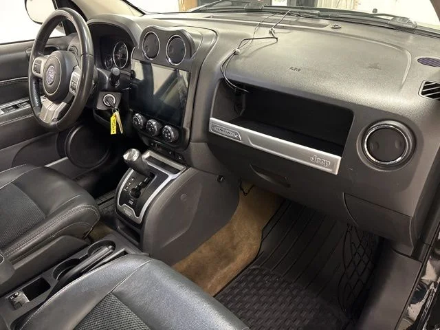 Used 2017 Black Jeep Latitude image 24