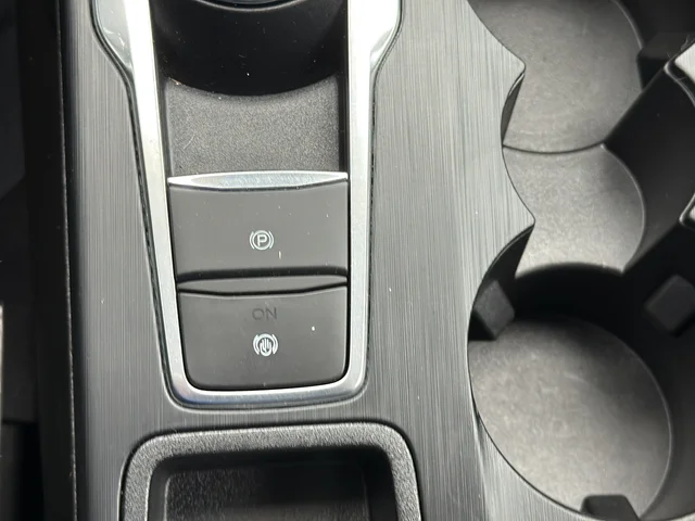 Used 2023 Silver Ford Active image 29