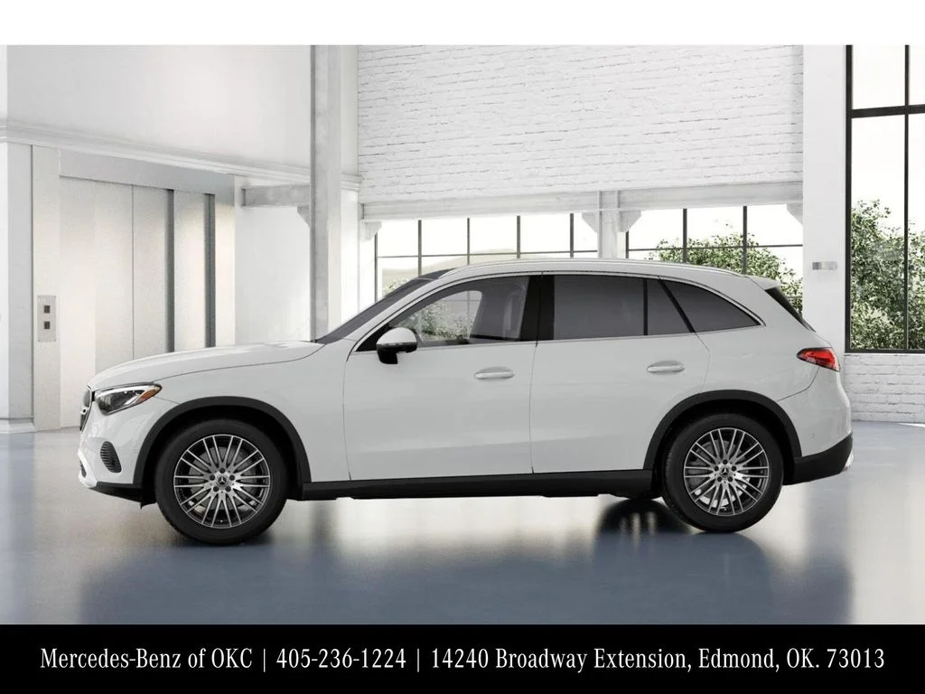 Used 2026 Polar White Mercedes-Benz GLC 300 image 35