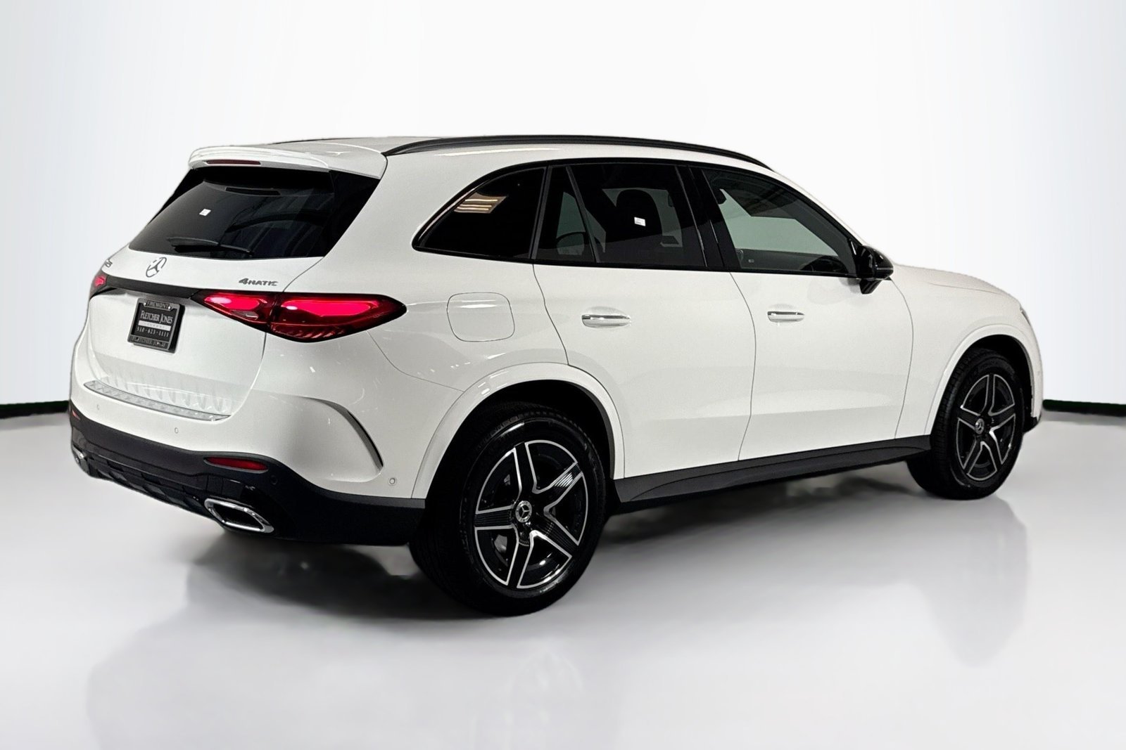 New 2026 Polar White Mercedes-Benz GLC 300 image 5