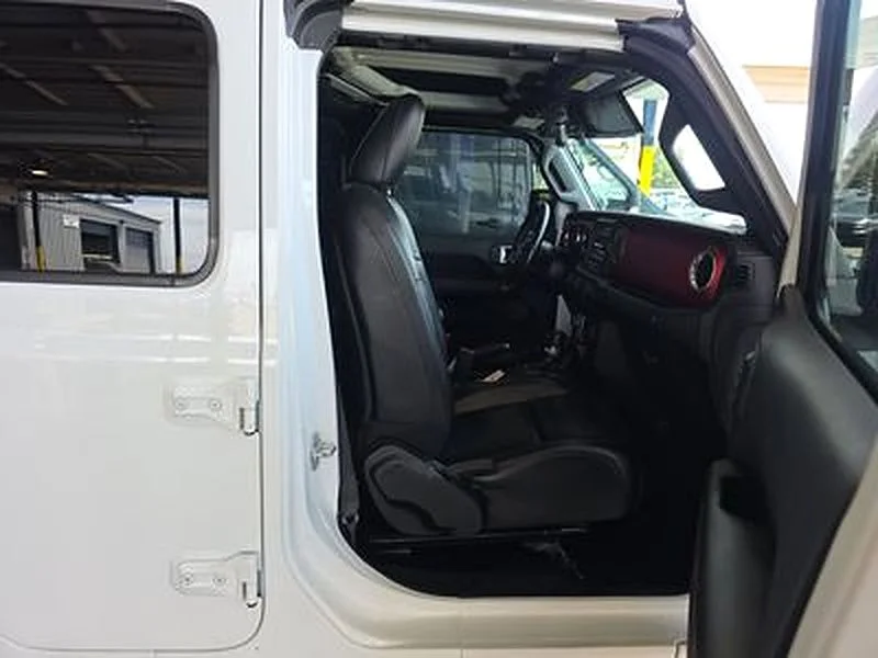 Used 2021 White Jeep Rubicon image 8