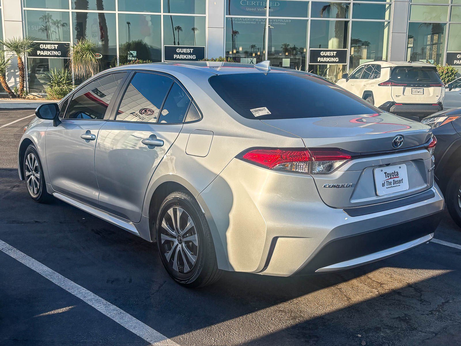 Used 2022 White Toyota Hybrid LE image 4