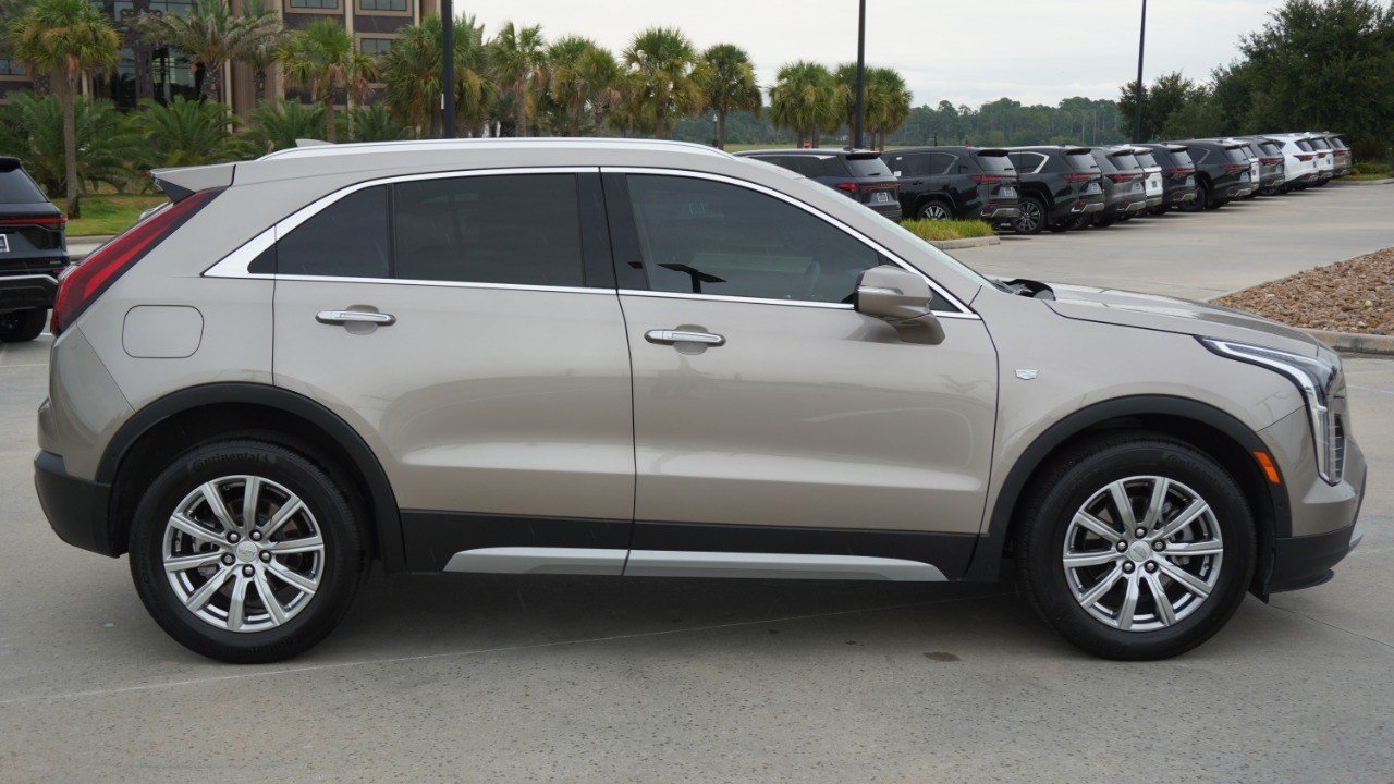 Used 2022 Beige Cadillac FWD Premium Luxury image 4