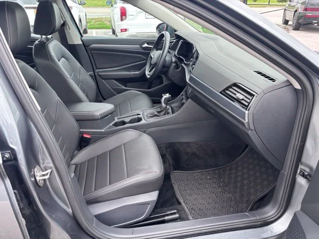 Used 2024 Gray Volkswagen 1.5T SE image 52