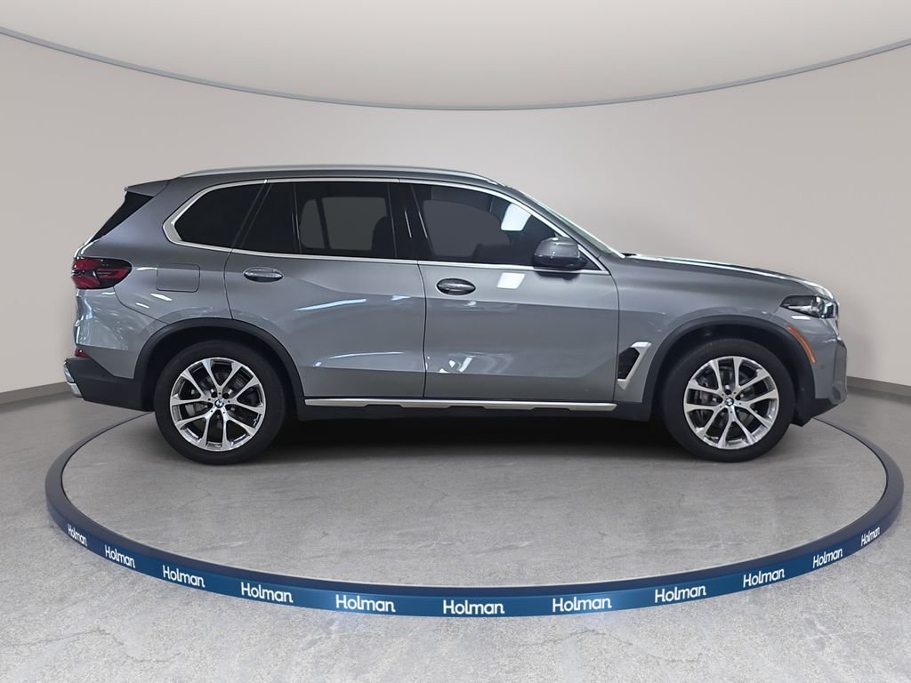 Used 2024 Skyscraper Gray Metallic BMW sDrive40i image 6