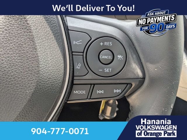Used 2021  Toyota SE image 26