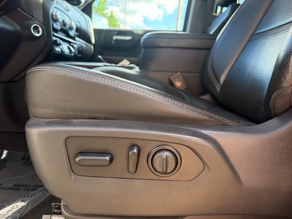 Used 2020 White GMC Denali image 15