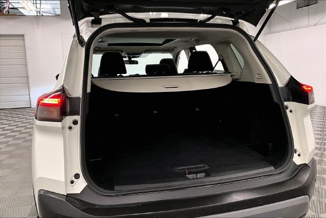Used 2021 Glacier White Nissan SV image 41