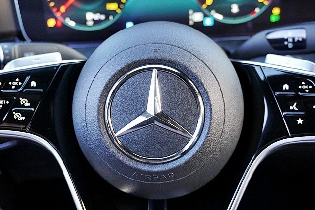 Used 2022  Mercedes-Benz E 350 image 34