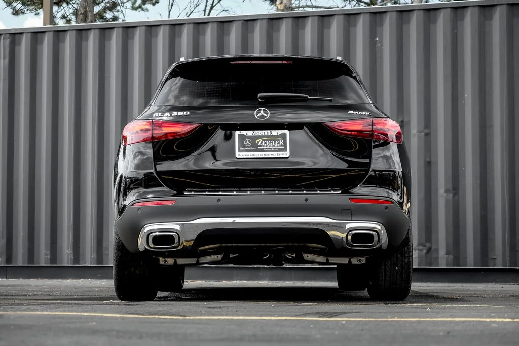 New 2026 Night Black Mercedes-Benz GLA 250 image 8
