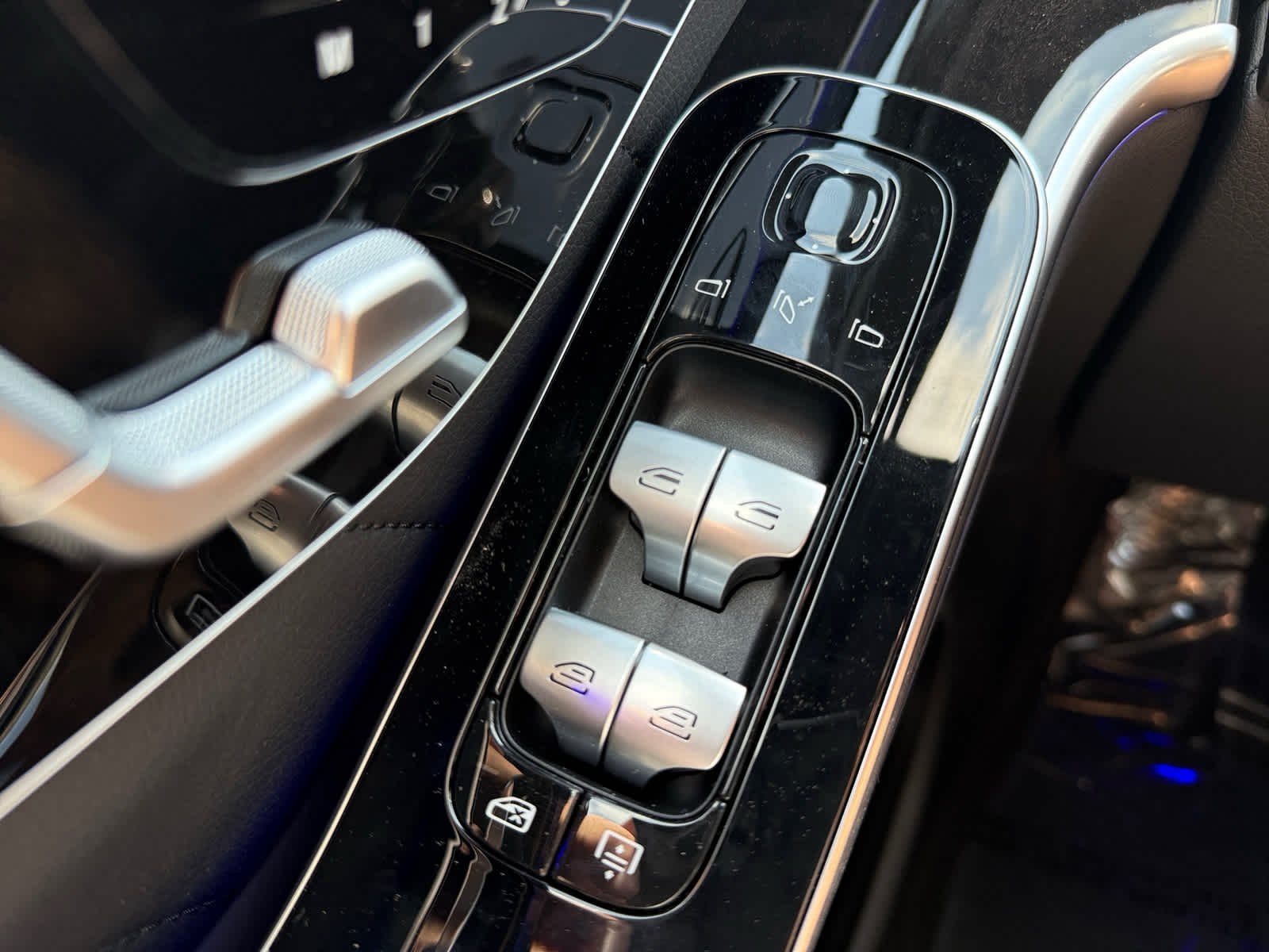 Used 2026 Obsidian Black Metallic Mercedes-Benz S 580 image 24