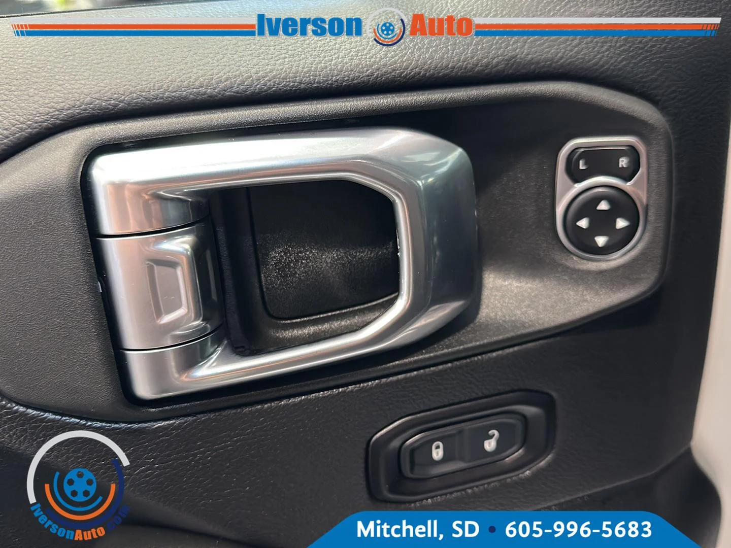 Used 2026 Bright White Clearcoat Jeep Rubicon image 14