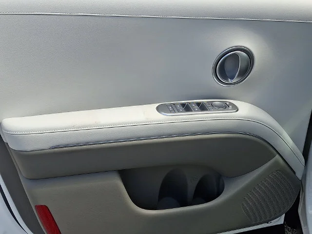 New 2026 White Hyundai SEL image 9