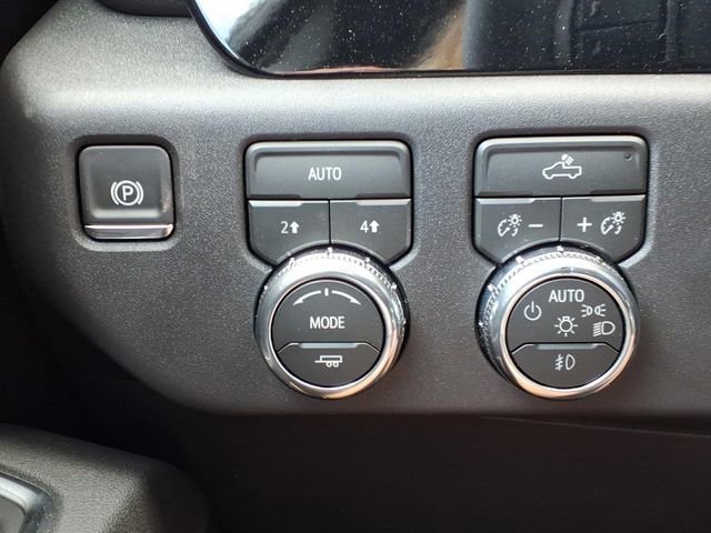New 2026 Sterling Metallic GMC Elevation image 13