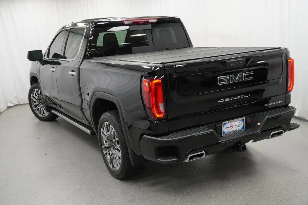 Used 2025 Onyx Black GMC Denali Ultimate image 44