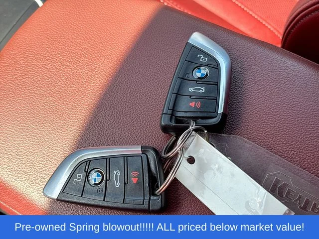 Used 2022 Black BMW sDrive30i image 30