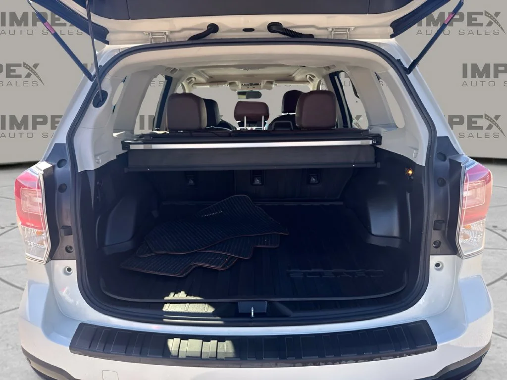 Used 2017 White Subaru 2.5i Touring image 26