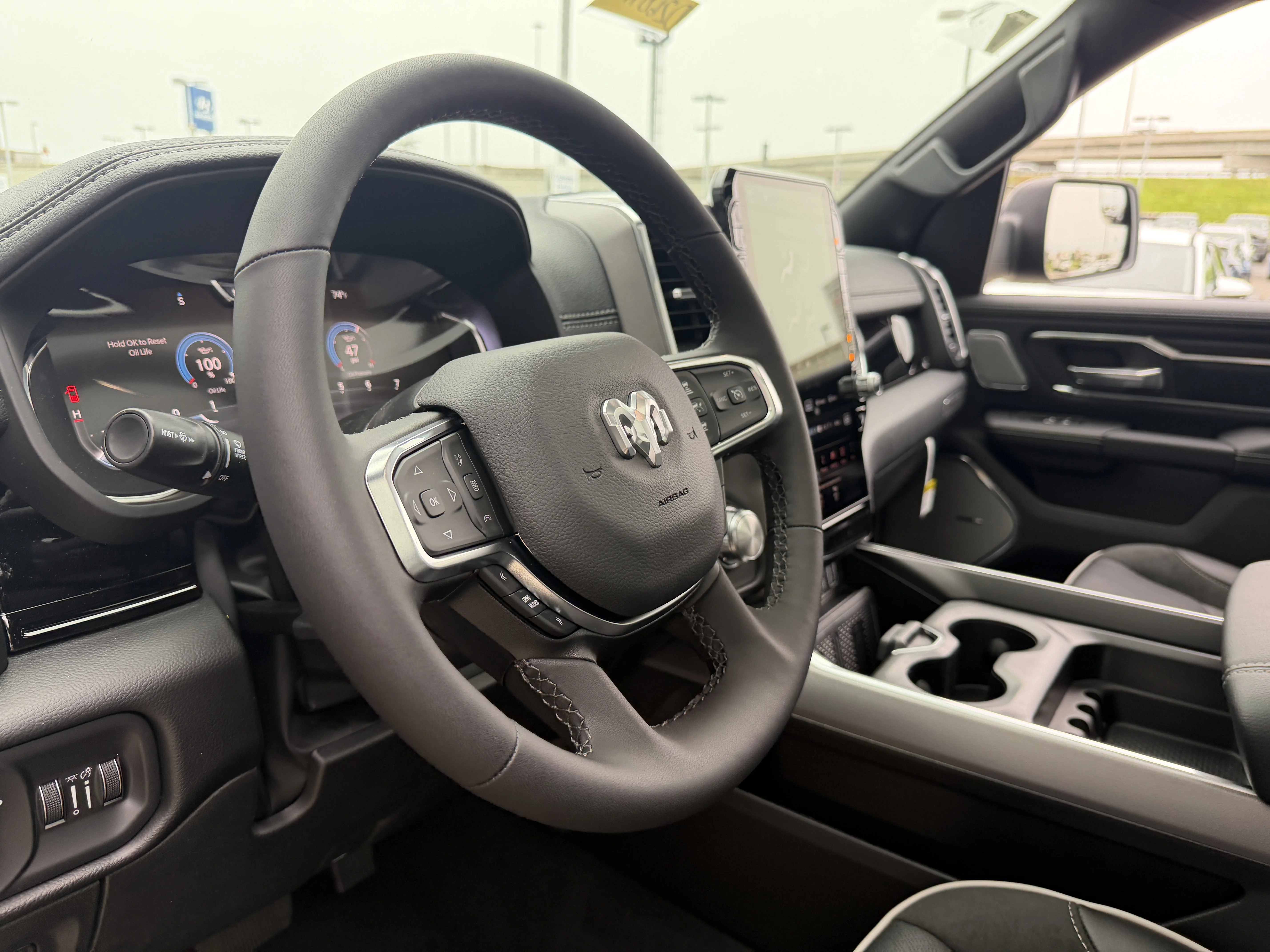 New 2026 Granite Crystal Metallic Clear-Coat Exterior Paint RAM Laramie image 39