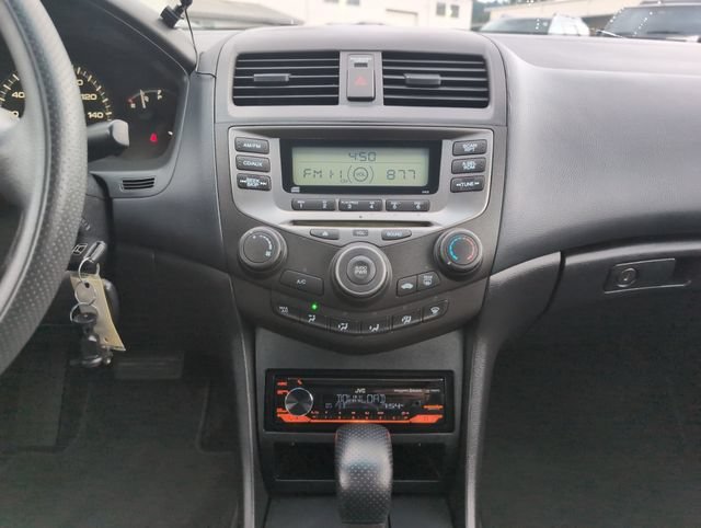 Used 2007 Alabaster Silver Metallic Honda VP image 24