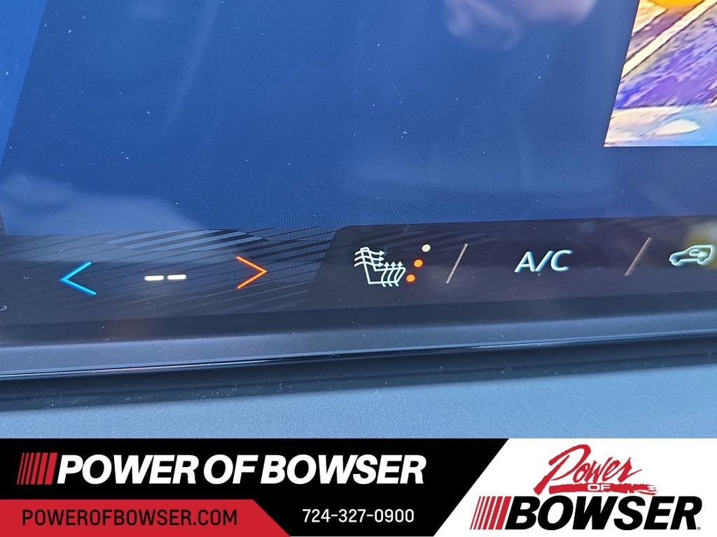 2026 Chevrolet Traverse 2LT photo 4