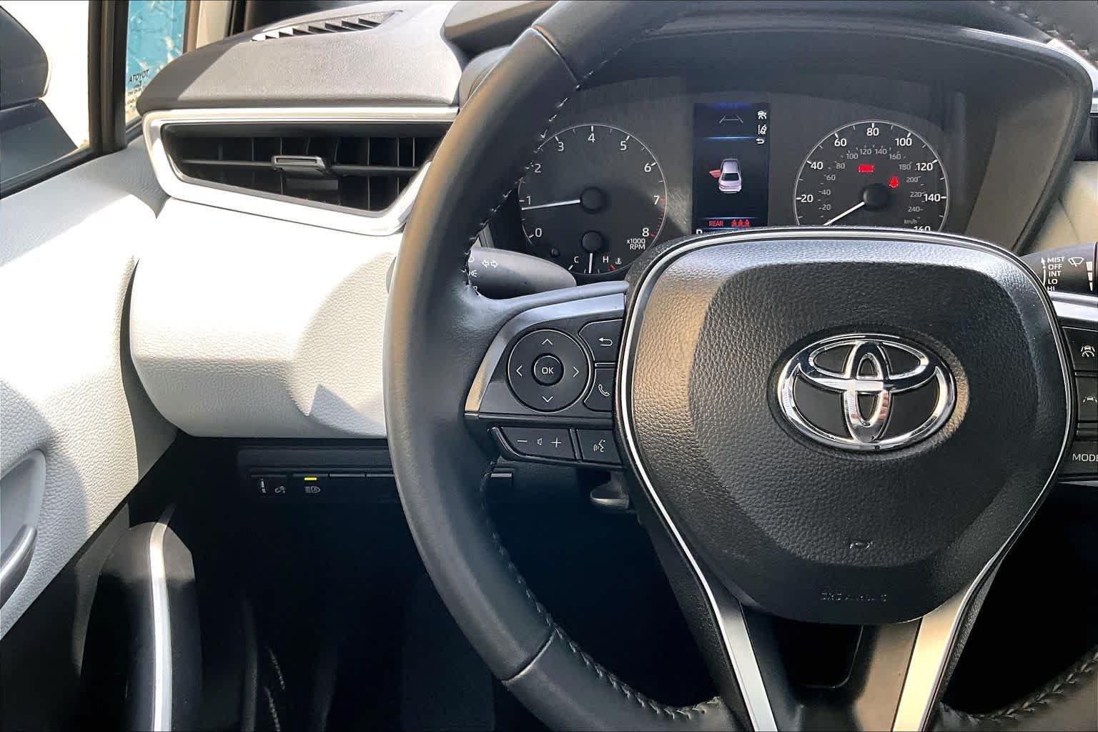 Used 2025 Wind Chill Pearl Toyota SE image 24