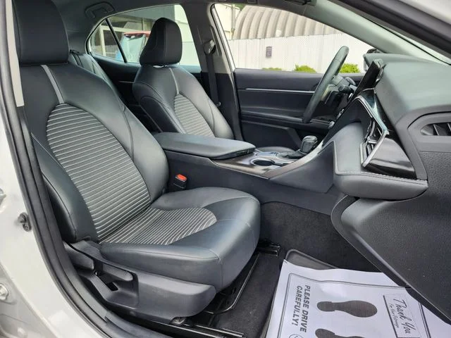 Used 2023 White Toyota SE image 27