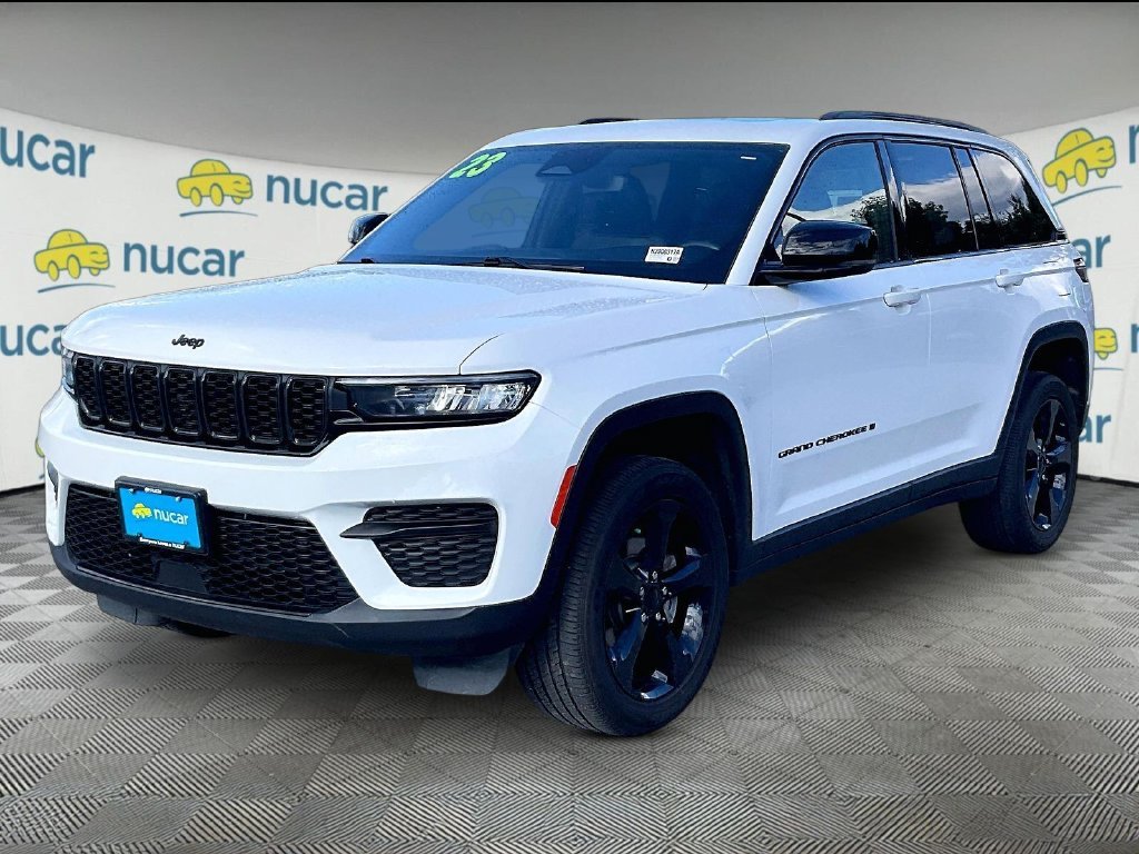 Used 2023 Bright White Clearcoat Jeep Altitude X image 3