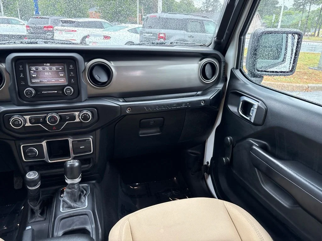 Used 2019 White Jeep Unlimited Sport image 11