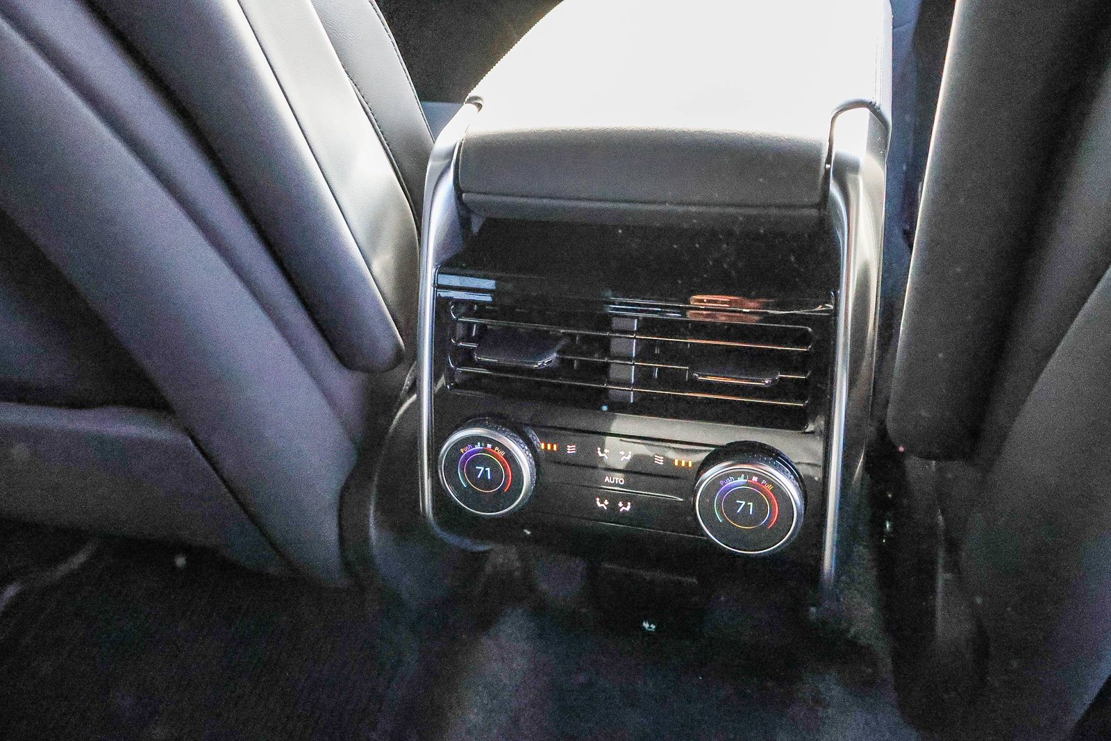 2026 Land Rover Range Rover SE - Photo 21