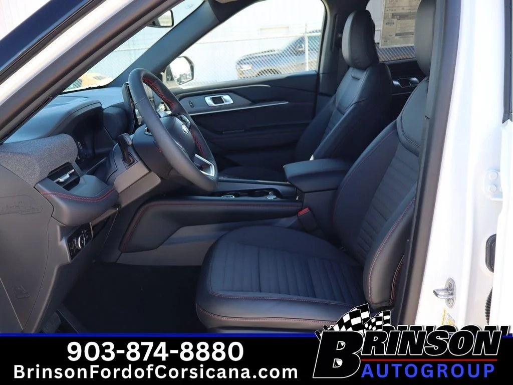 New 2026 Star White Metallic Tri-Coat Ford ST-Line image 12