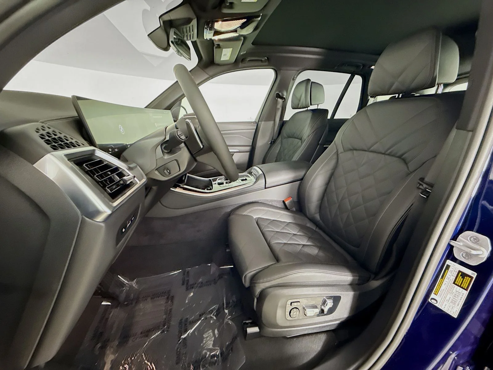 Used 2026 Tanzanite Blue II Metallic BMW sDrive40i image 22
