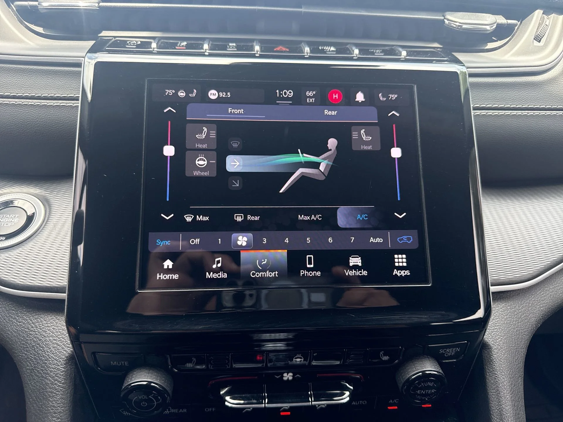 2023 Jeep Grand Cherokee L Altitude - Photo 18