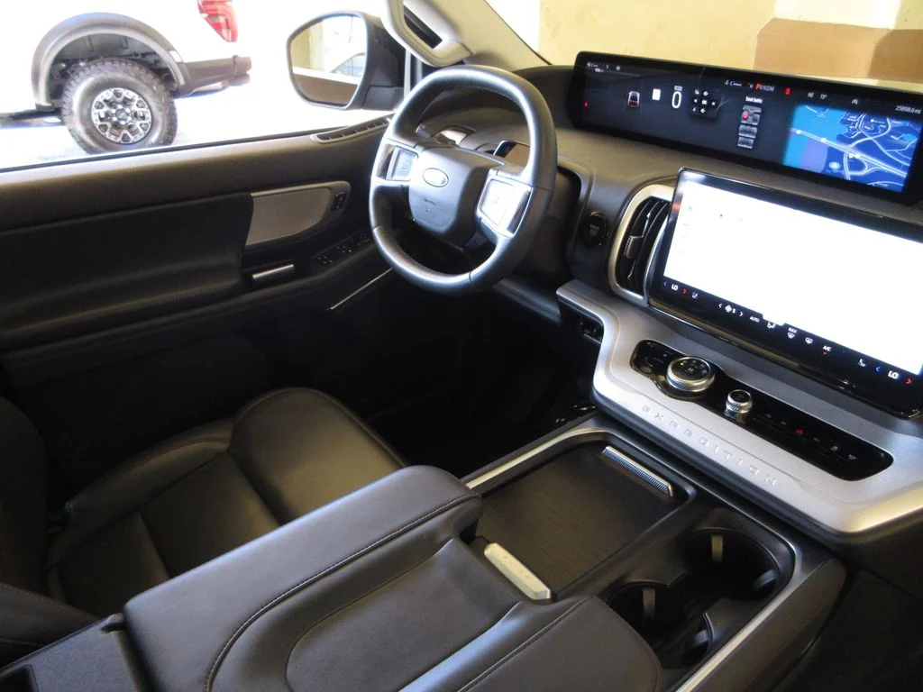 Certified Used 2025 Agate Black Metallic Ford Active image 19