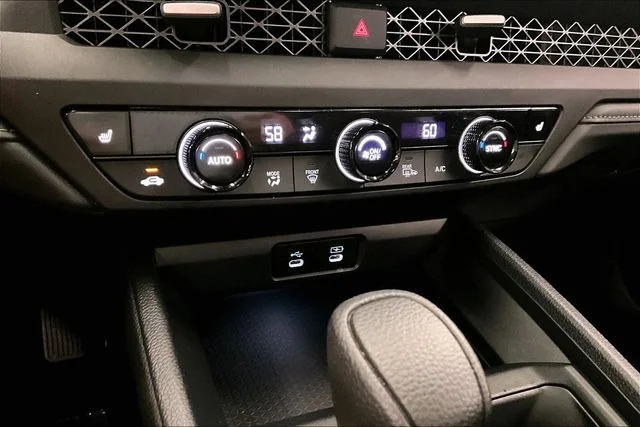 2025 Honda Accord SE - Photo 31