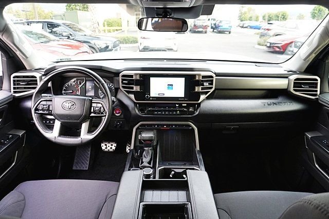 Used 2023  Toyota SR5 image 18