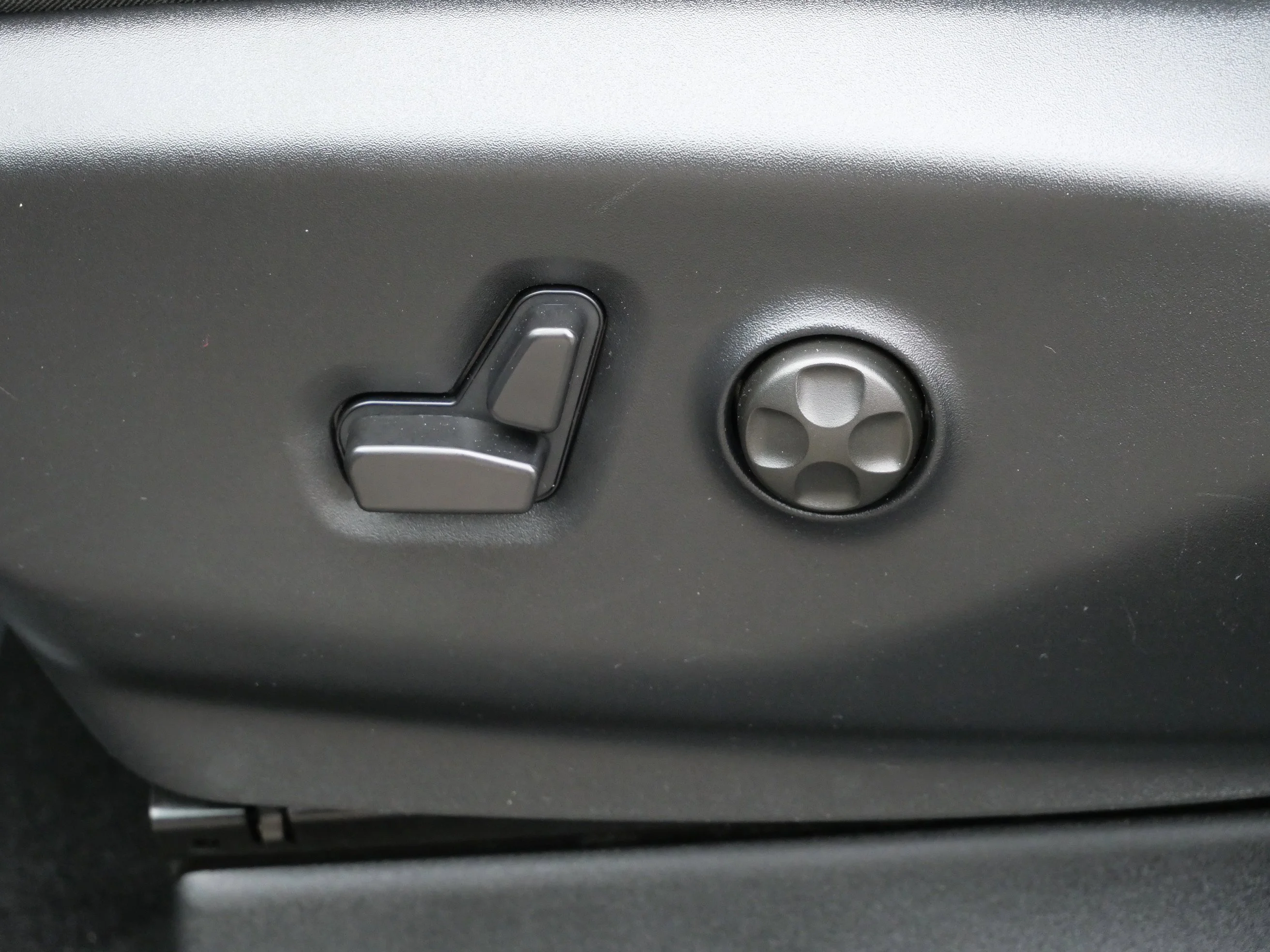 2025 Chrysler Pacifica Limited - Photo 12