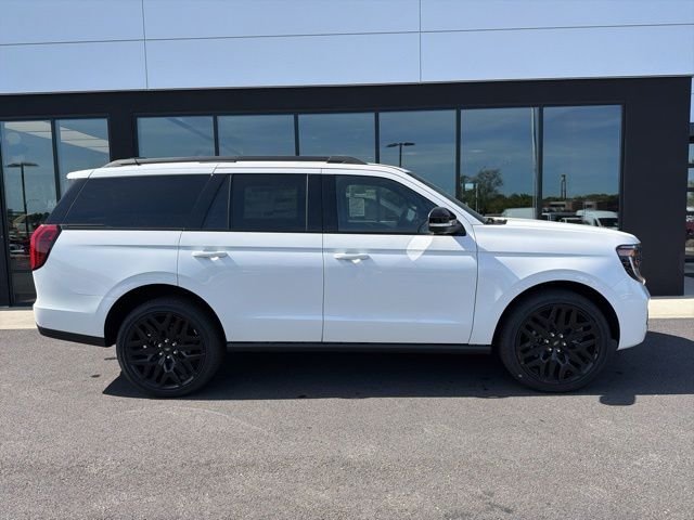 New 2026 Star White Metallic Tri-Coat Ford Platinum® image 2