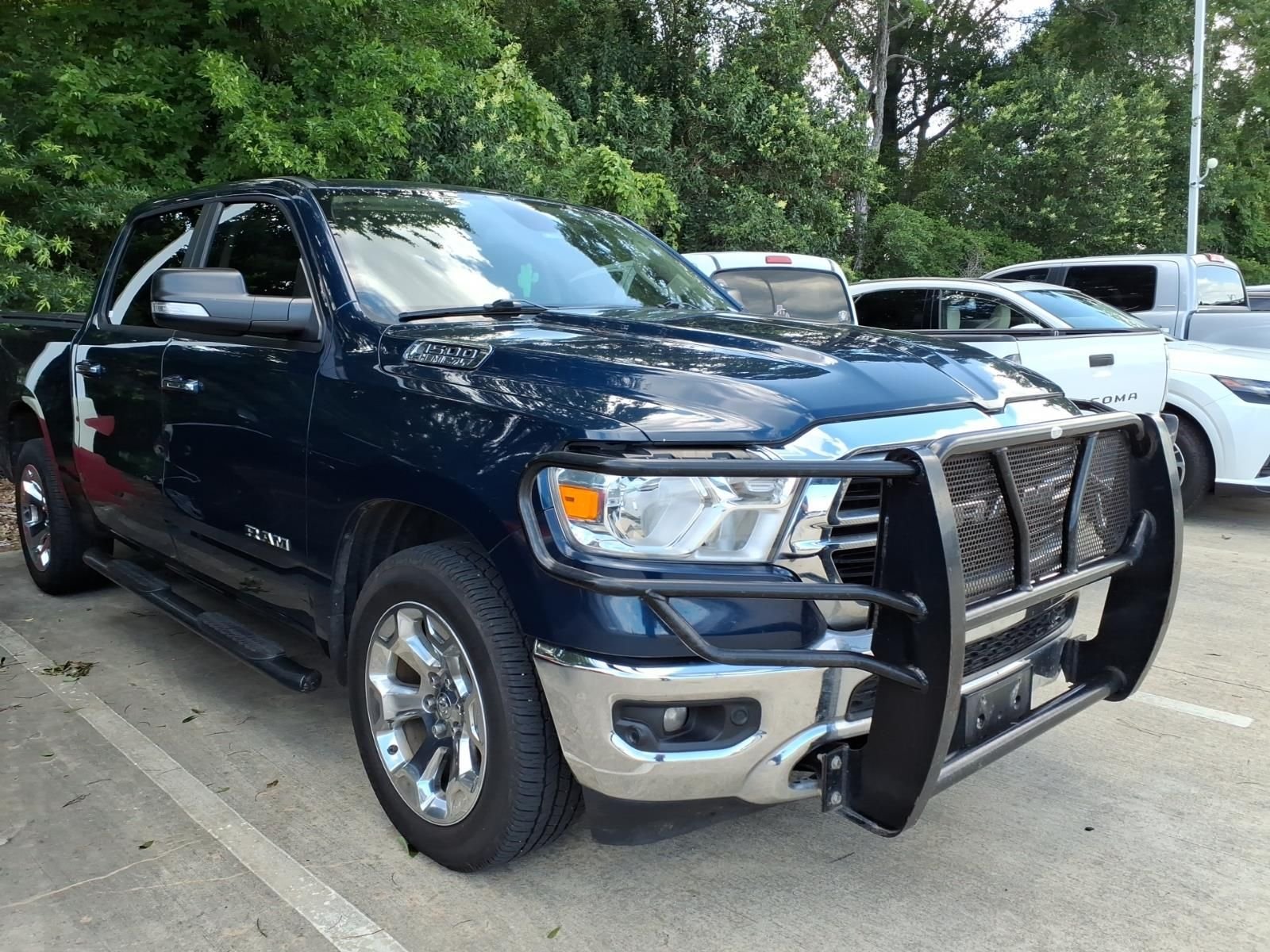 2019 RAM 1500 Big Horn/Lone Star 4x4 Crew Cab 5'7's photo