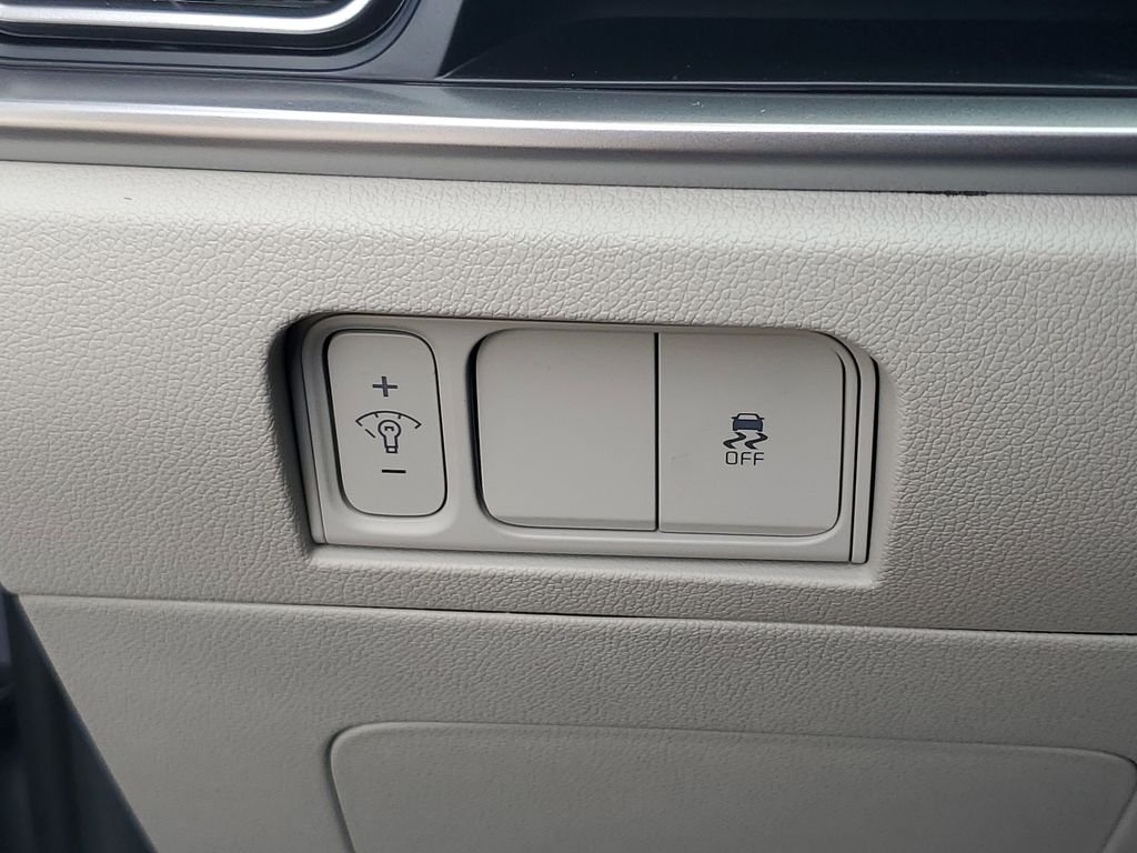 Used 2026 Gray Kia S image 32