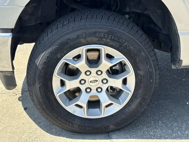 Used 2023 Silver Ford XLT image 11