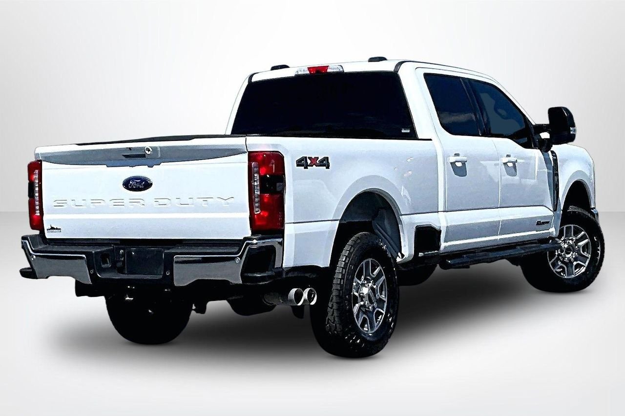 Used 2025 OXFORD WHITE Ford LARIAT image 6